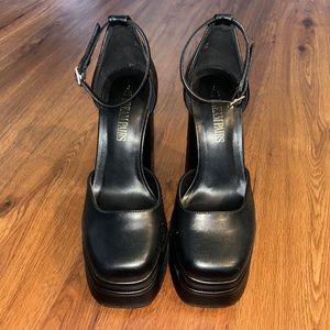 Black platform heels from Amazon